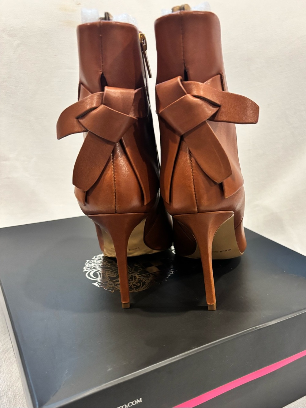 Vince Camuto Cognac Leather Pointed-Toe Stiletto Ankle Boots - Woman’s 8 NWT - Picture 2 of 11